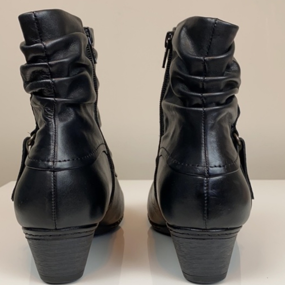 Cobb Hill Alexandra Black Leather Ankle Boot - Picture 6 of 6